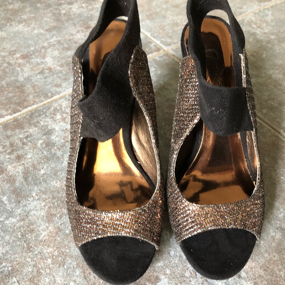 NWOT Carlos by Carlos Santana Heels